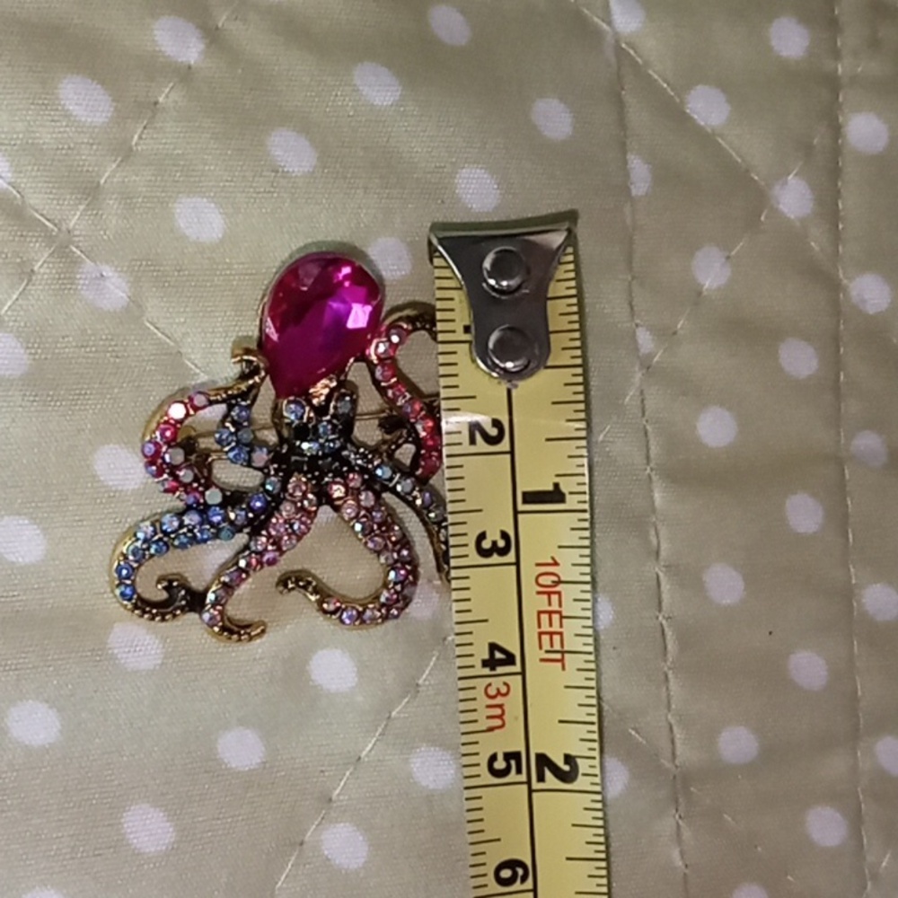Octopus 🐙 Brooch - Picture 4 of 4
